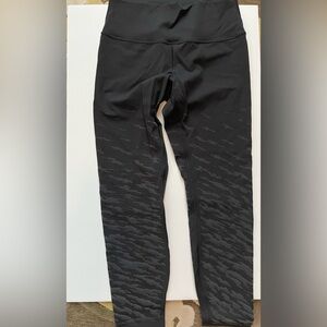 Lululemon Wunder Under High Rise Tight 25" in size 10